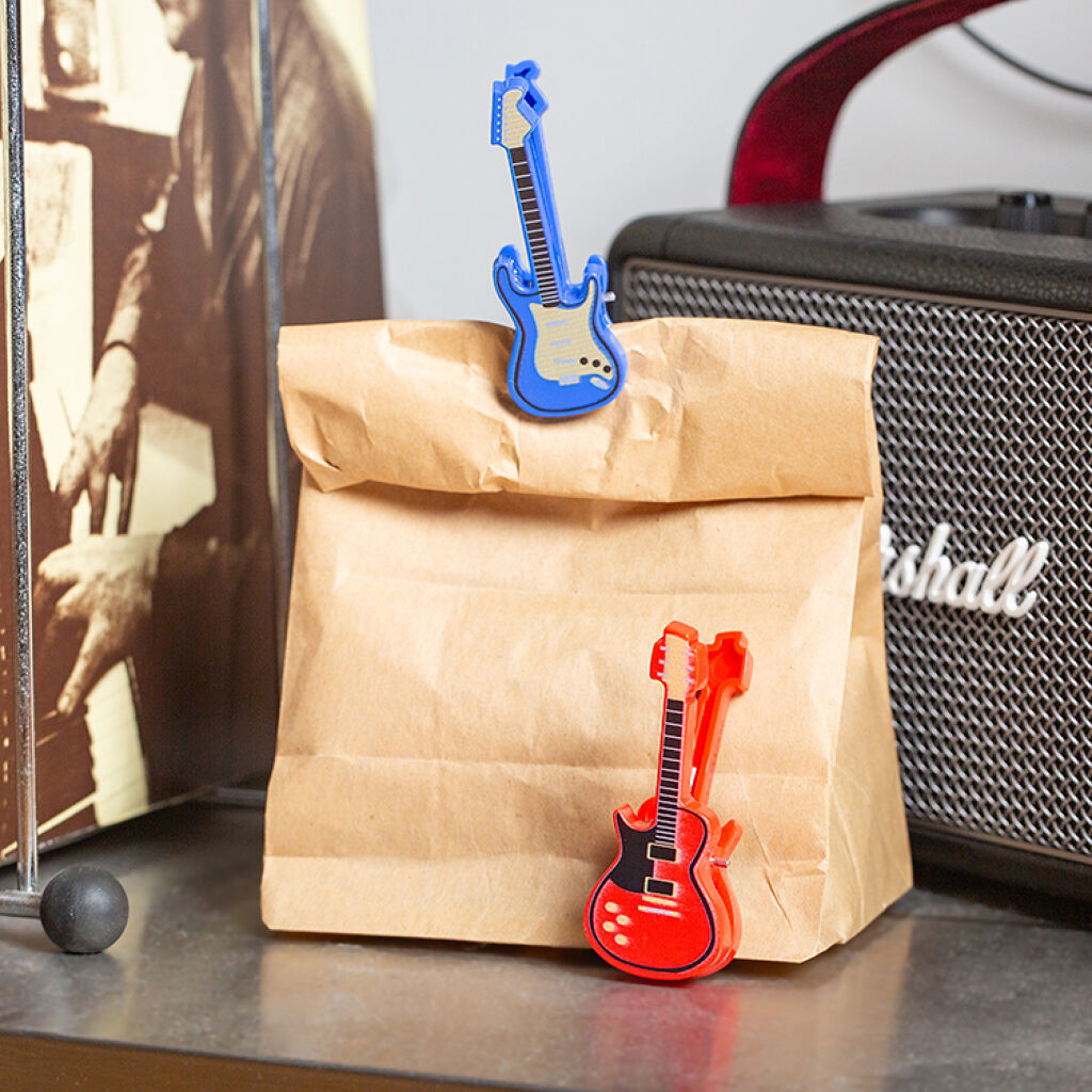 Kikkerland - Rockin' Bag Clips - 3.25" x 1.5" x 1.75" v:1953918