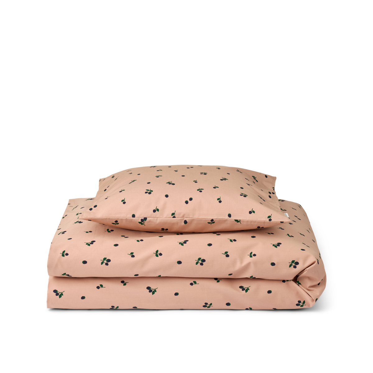 – Ingeborg Junior Printed Bedding – Mini Berry / Pale Tuscany – 100 x 140 – Gratis frakt v:2246783 – Ingeborg Junior Printed Bedding – Mini Berry / Pale Tuscany – 100 x 140 – Gratis frakt v:2246783