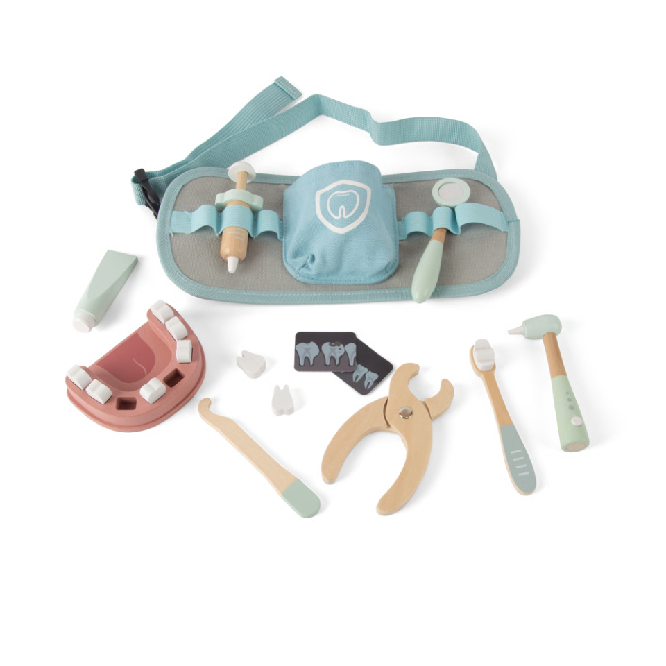 Dantoy – Wooden Dentist Set, 19 Pieces (5712) v:1367380 Dantoy – Wooden Dentist Set, 19 Pieces (5712) v:1367380