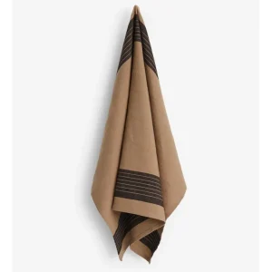 HAY – Linear Kjøkkenhåndkle B52 x L80 (Mokka) – Brown v:6214269 HAY – Linear Kjøkkenhåndkle B52 x L80 (Mokka) – Brown v:6214269