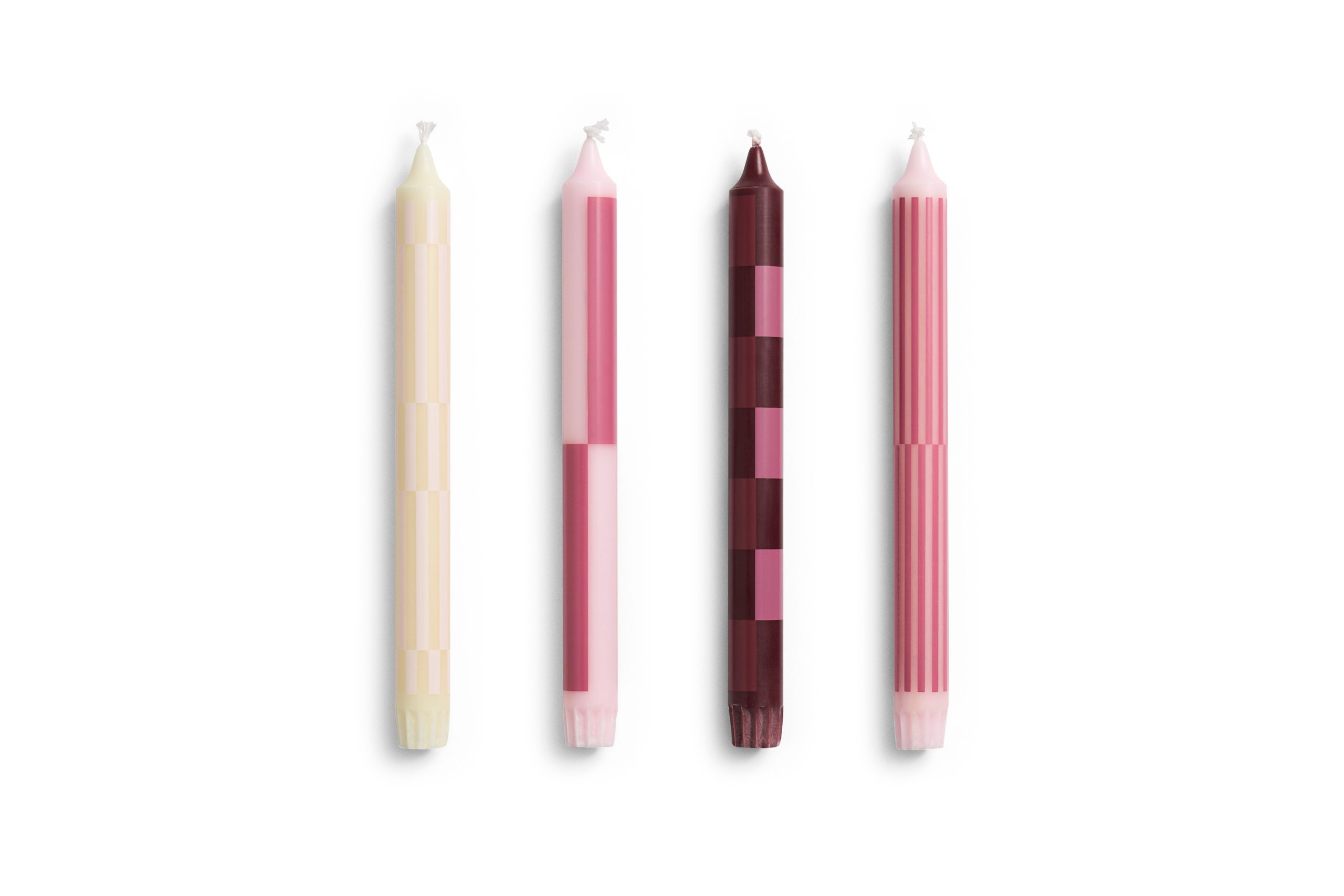 HAY – Mønstrede Lys – H24 cm – Rosa & Bordeaux – Sett med 4 – Pink & Bordeaux v:7210537 HAY – Mønstrede Lys – H24 cm – Rosa & Bordeaux – Sett med 4 – Pink & Bordeaux v:7210537