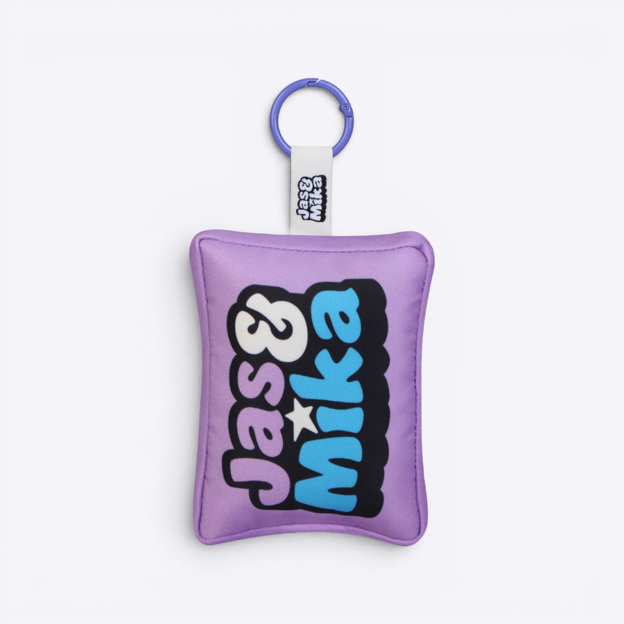 FIRSTGRADE – Logo Clip-on Plush Jas&Mika – Jas&Mika v:4116282 FIRSTGRADE – Logo Clip-on Plush Jas&Mika – Jas&Mika v:4116282