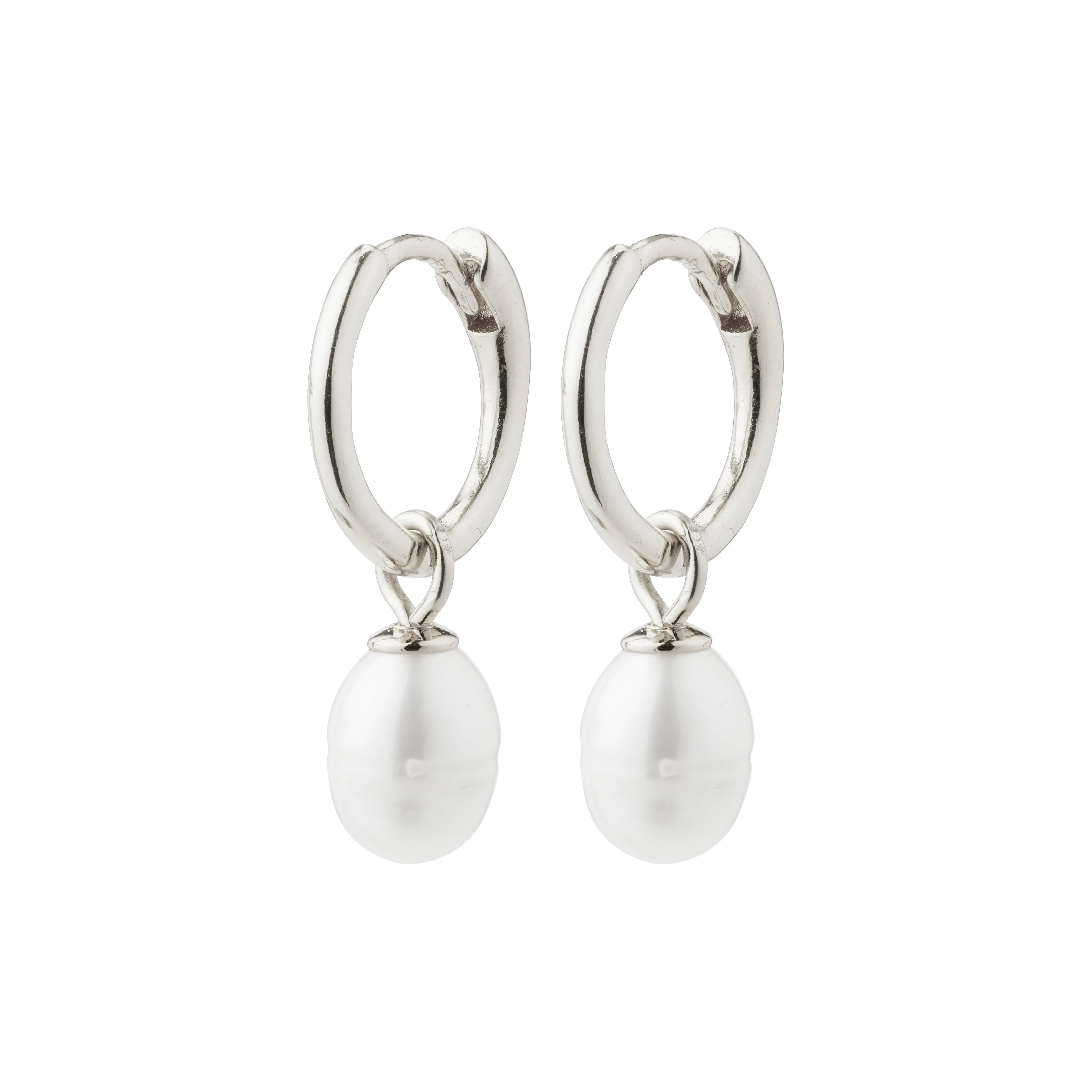 PILGRIM – BERTHE Pearl Hoop Earrings – Silver-Plated – 20 mm v:4260322 PILGRIM – BERTHE Pearl Hoop Earrings – Silver-Plated – 20 mm v:4260322