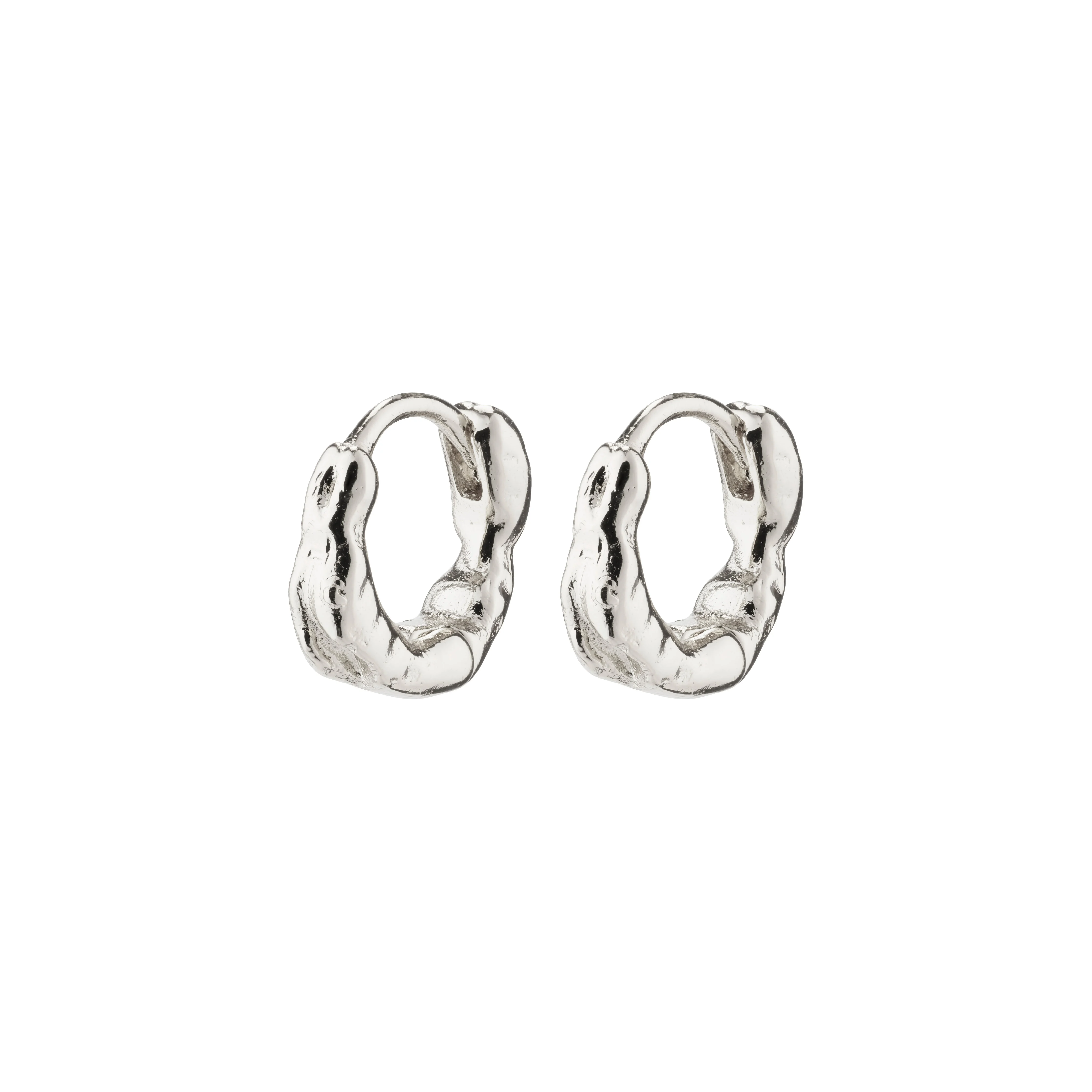 PILGRIM – EDDY Organic Shaped Mini Huggie Hoops – Silver-Plated – 10 mm v:4423623 PILGRIM – EDDY Organic Shaped Mini Huggie Hoops – Silver-Plated – 10 mm v:4423623