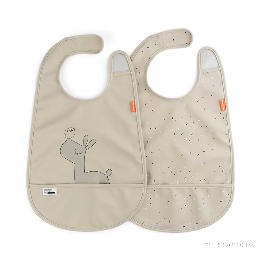 Done by Deer – Bib with Velcro 2-Pack Lalee – Sand – 42 x 26.5 cm v:3943062 Done by Deer – Bib with Velcro 2-Pack Lalee – Sand – 42 x 26.5 cm v:3943062